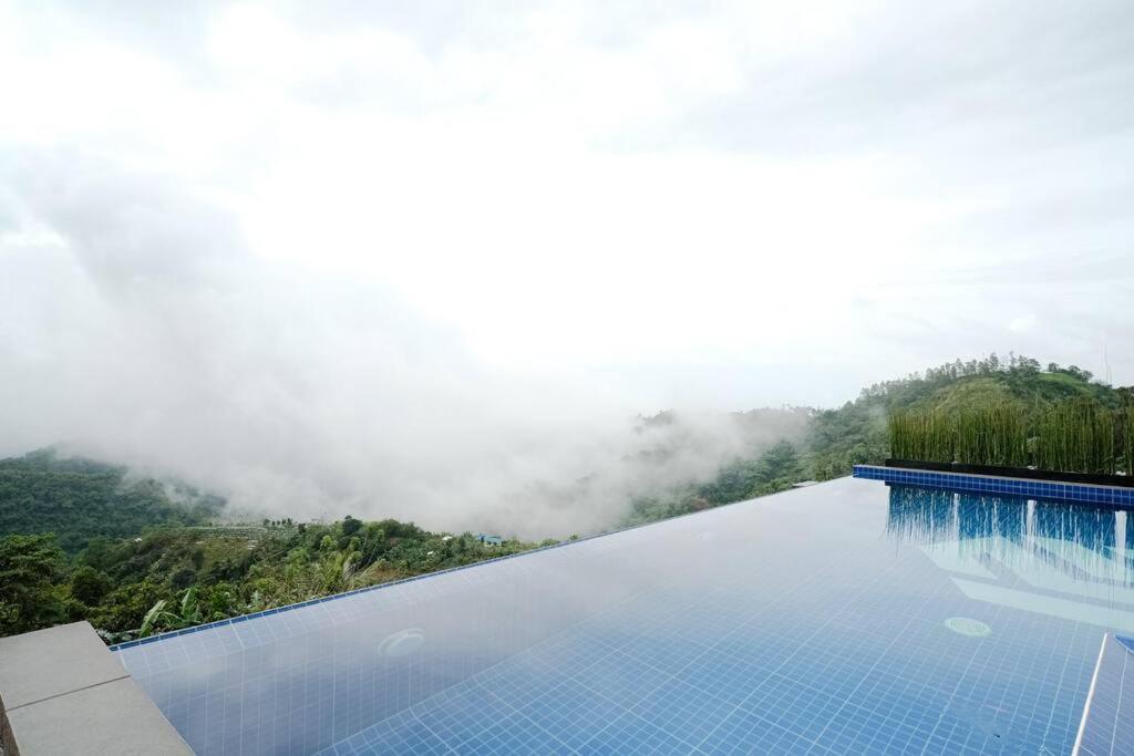 Villa Ikigai Luxury Nature Lounge W/ Mountain View Balamban Exterior foto