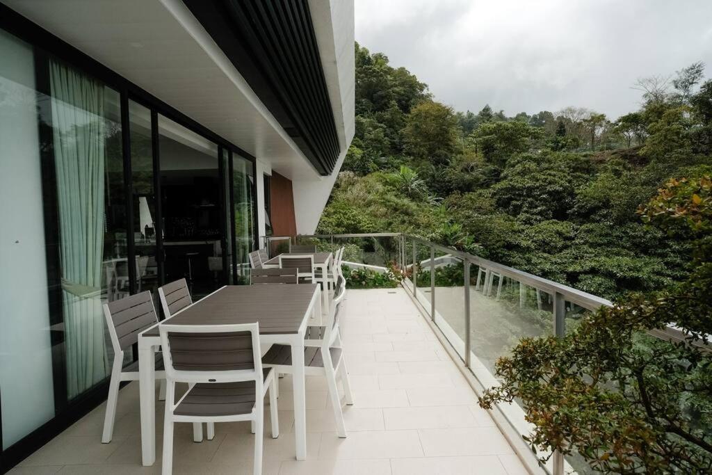 Villa Ikigai Luxury Nature Lounge W/ Mountain View Balamban Exterior foto